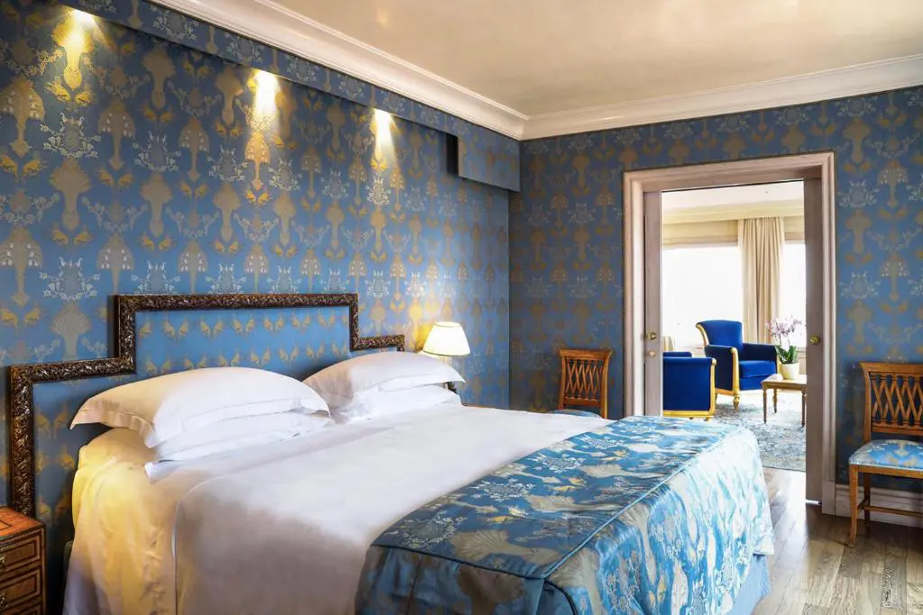 best venice hotels with canal views